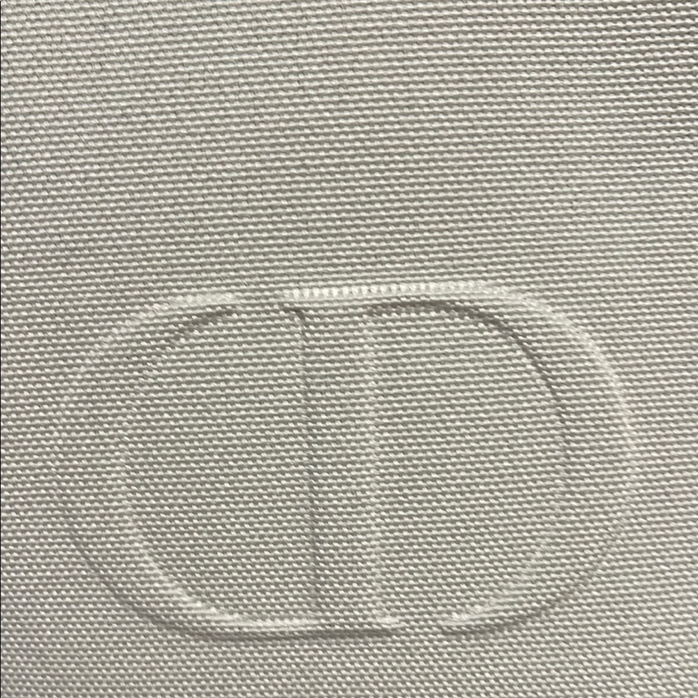 Dior White Cosmetic Bag with Textured Finish - Picture 6 of 14